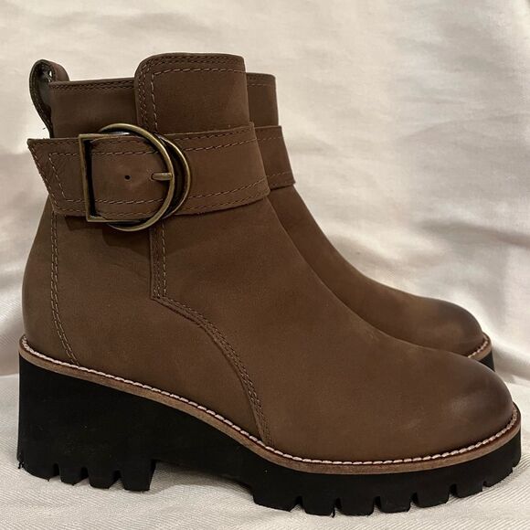 Blondo Dagger 100% Waterproof‎ Bootie, New No Box, size 6. - Picture 1 of 9